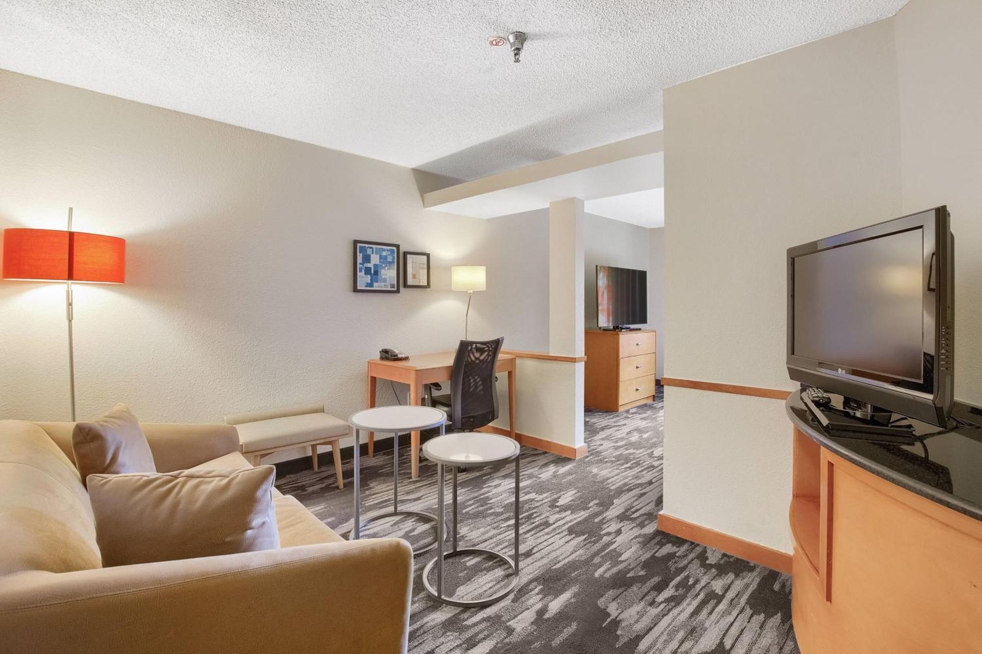 Fairfield Inn And Suites Mobile Exterior photo
