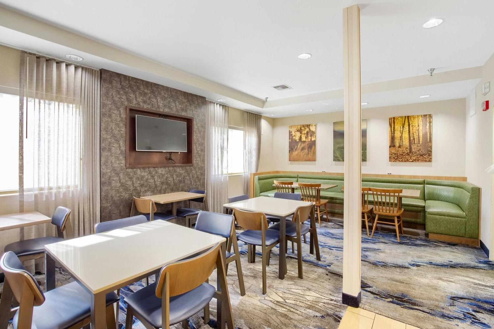 Fairfield Inn And Suites Mobile Exterior photo